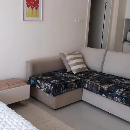 студия в комплексе Ceasar на первом этаже Appartement